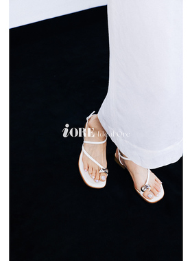 IORE理想矿石 设计师原创 简洁轻盈时髦金属戒指扣套指平底凉鞋