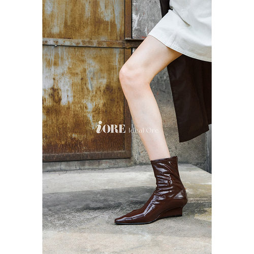 IORE理想矿石坡跟低跟尖头短靴