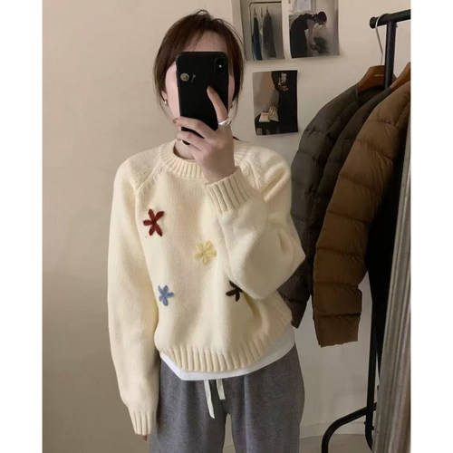 圆领温柔风宽松毛衣软糯厚针织衫