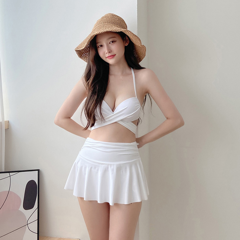白色裙式绑带钢托分体泳衣女夏韩国ins小胸性感三件套大胸泡温泉