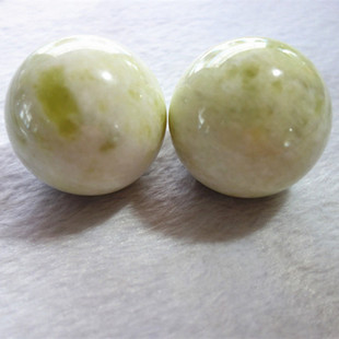 正品玉石健身球岫玉健身球手把玩件锻炼身体的手把玩男女款蓝田玉