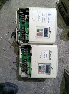 台达A系列2.2KW 220V变频器VFD022A21A两台