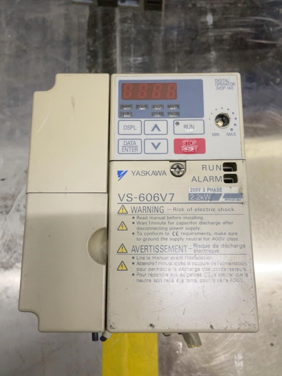 安川2.2KW变频器，CIMR-V7AT22P2，拆机下来的