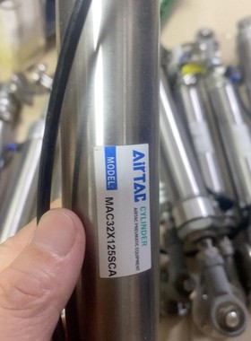 MAC32X125SCA亚德客气缸。实物拍摄，9.5成新。不