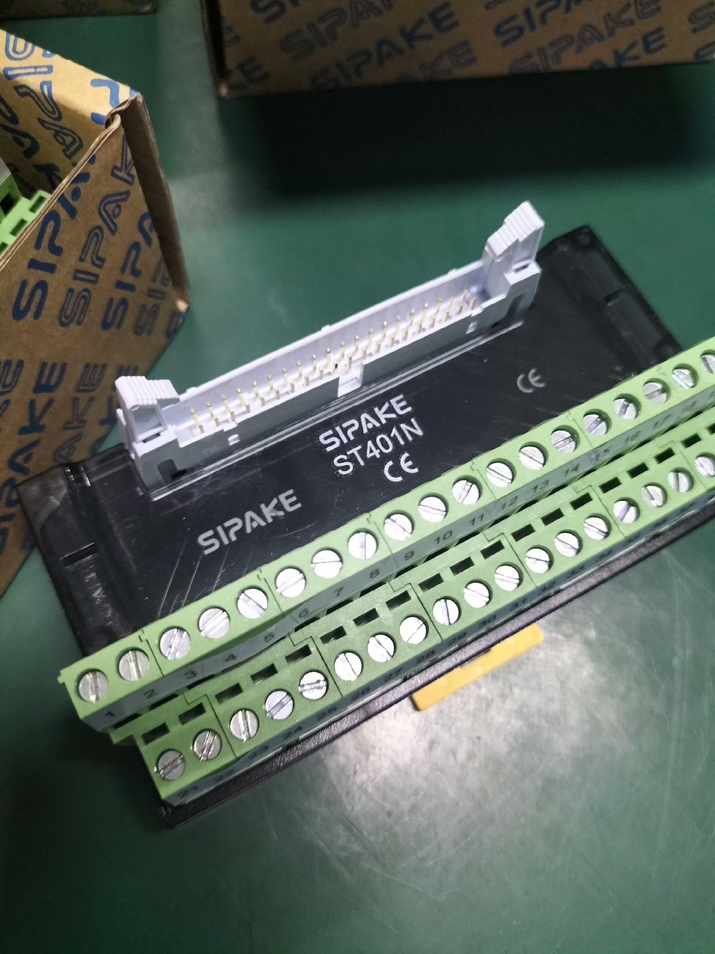 原装 正品 斯帕克端子台 ST401N 共有四个全新未开包，