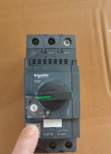 施耐德马达开关GV3P 65三只，正品拆机9.5新，P80的