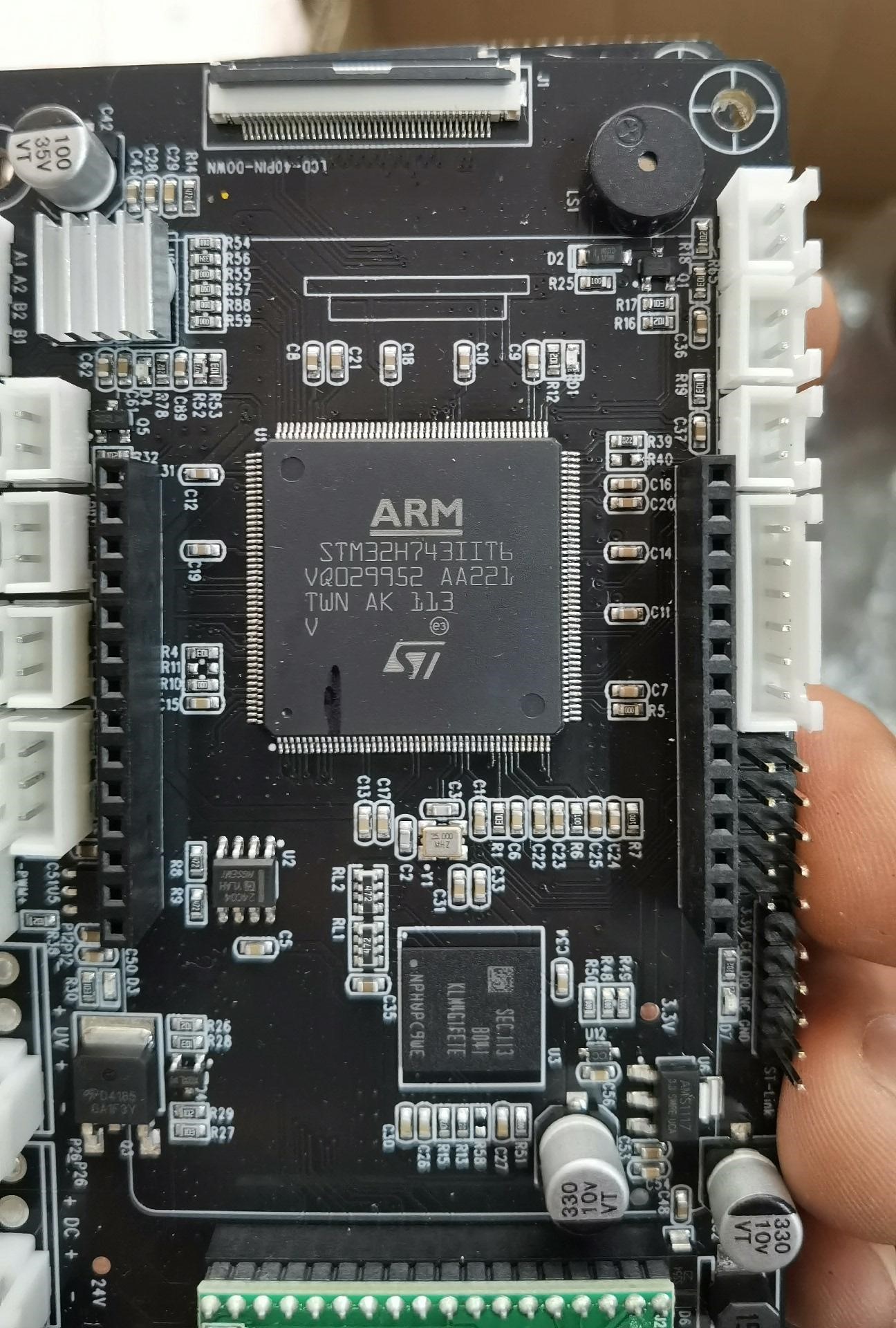 stm32h743iit6
