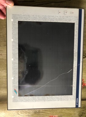 XBTF034610 施耐德触摸屏 ，拆机现货，边框塑壳有破