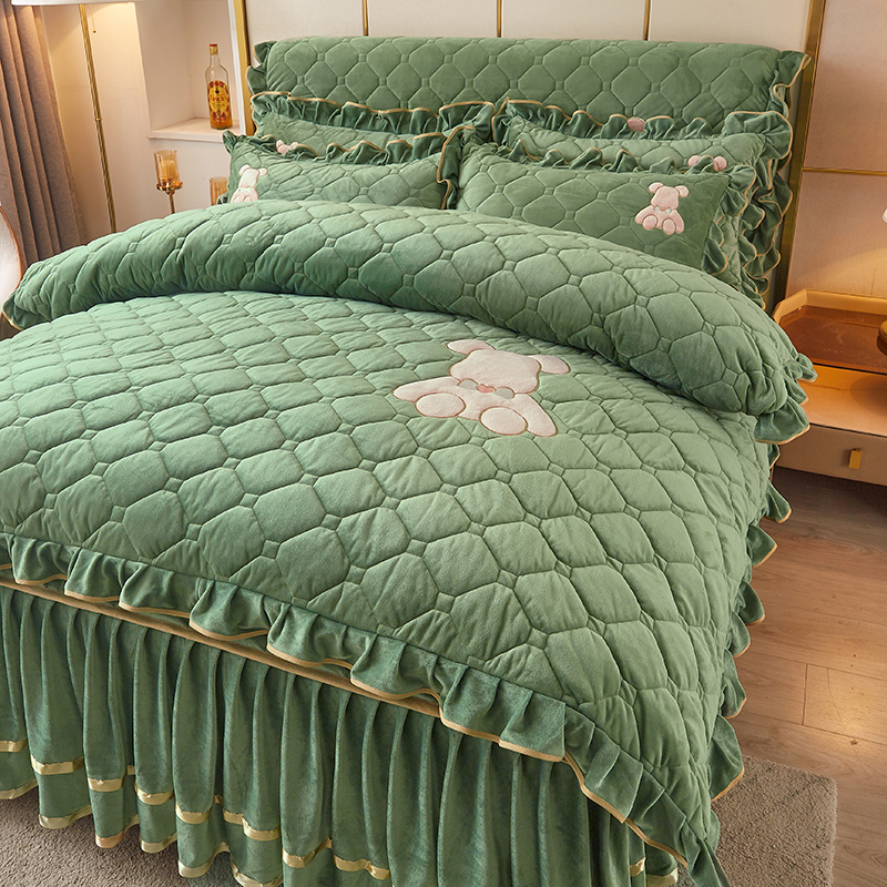 保暖刺绣牛奶绒床裙款四件套加厚水晶绒床罩珊瑚绒双人加棉被套冬