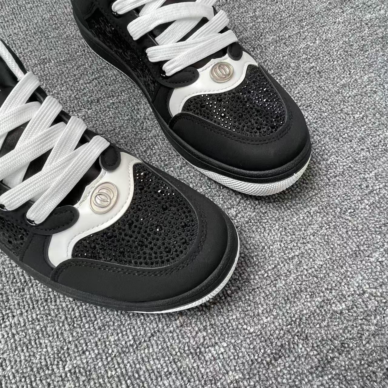 休闲运动2025老花满天星黑钻小脏鞋情侣运动板鞋男春秋新款烫水钻