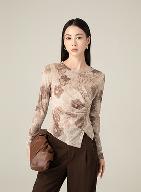 Eworld2024秋数码印花长袖T恤女小众设计感开叉修身打底衫X64650