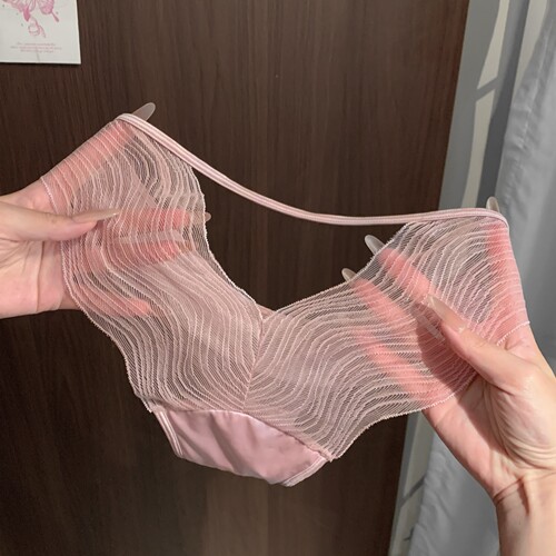 纯欲拉满！镂空水钻蕾丝内内