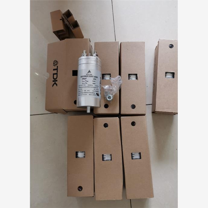 APC施耐德G5000或者5500逆电容器西门子B32362C3207J030   200UF