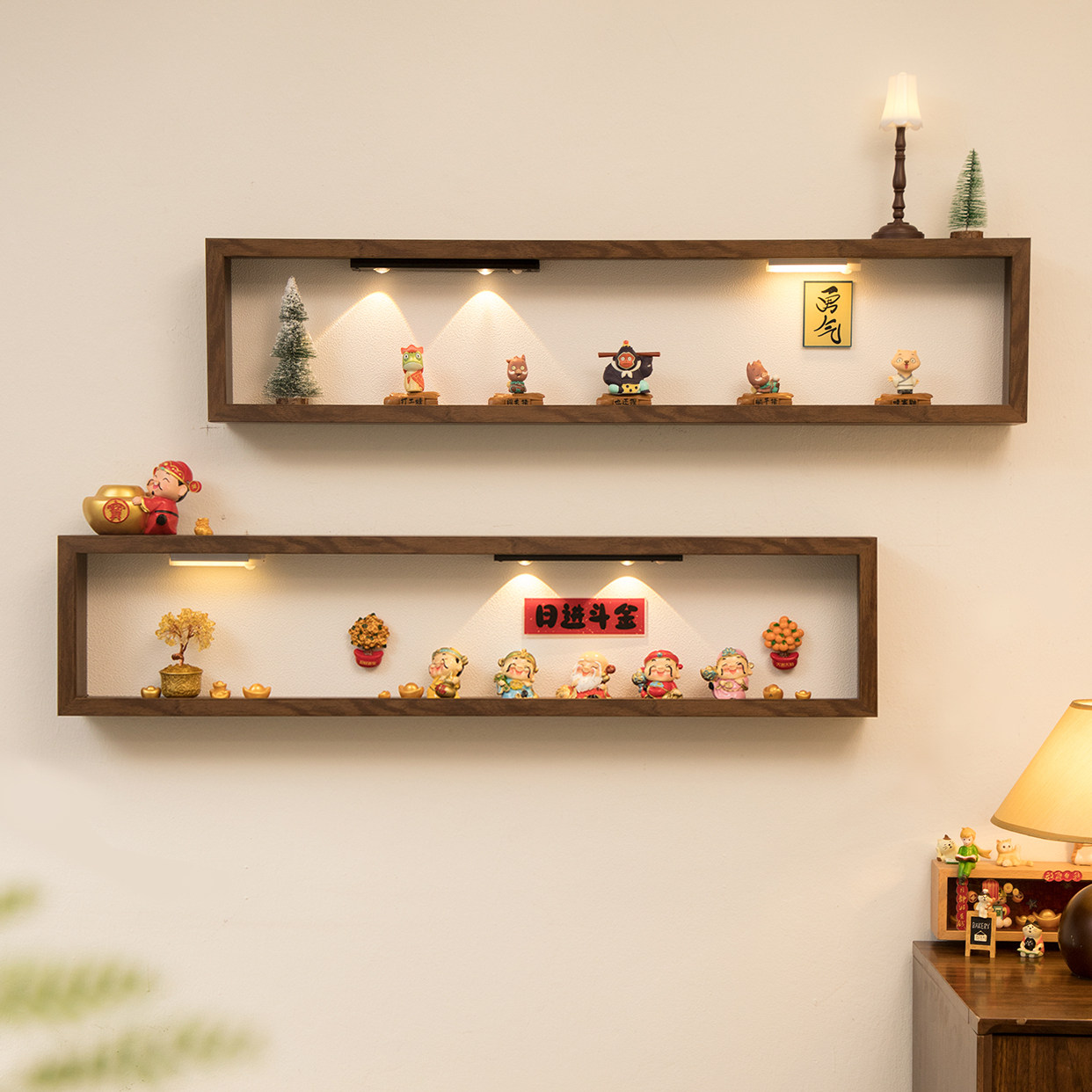 国补客厅盲盒收纳装饰画萌粒手办展示架带防尘发光挂画墙上壁灯画,家居饰品,现代装饰画,淘宝优惠券,粉丝福利购,淘宝优惠卷