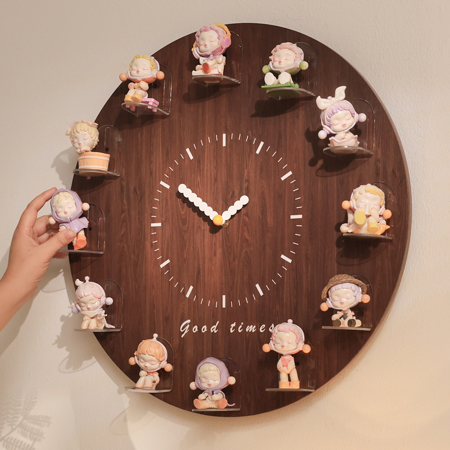 手办潮玩时钟复古桌面高级感摆钟