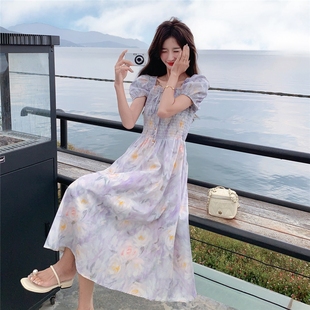 法式 连衣裙 温柔甜美度假A字裙女2025夏季 绝美紫色碎花晕染泡泡袖