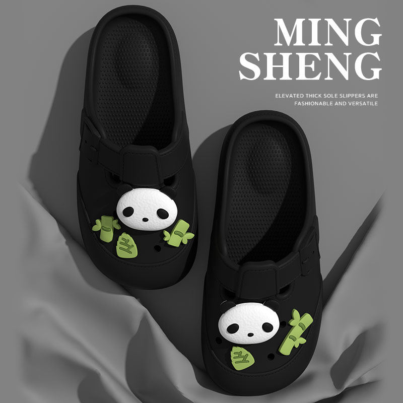 小熊猫洞洞鞋女2024新款软底国风凉拖鞋可爱室内居家包头外穿舒适