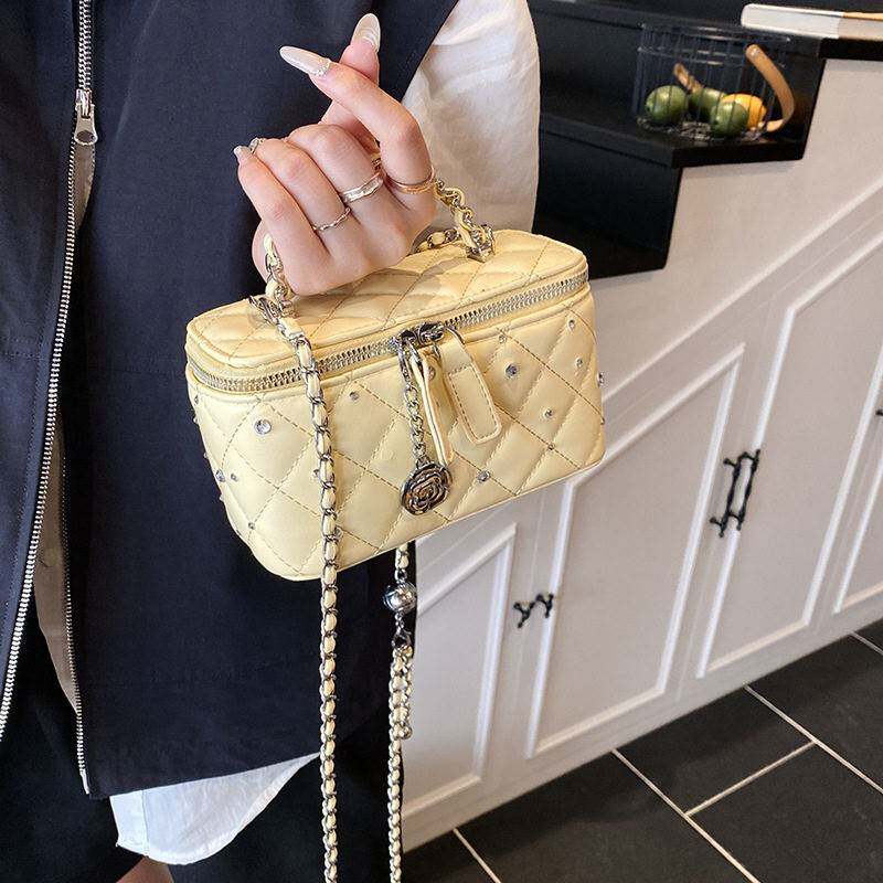 级感亮钻盒子小包包女2026新款潮时尚菱格小方包夏季链条斜挎包