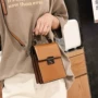 Thời trang xách tay retro nhỏ vuông vuông 2019 phiên bản mới của Hàn Quốc khóa điện thoại di động túi xách mini đeo vai đeo chéo - Túi điện thoại túi đeo chéo nam hàng hiệu