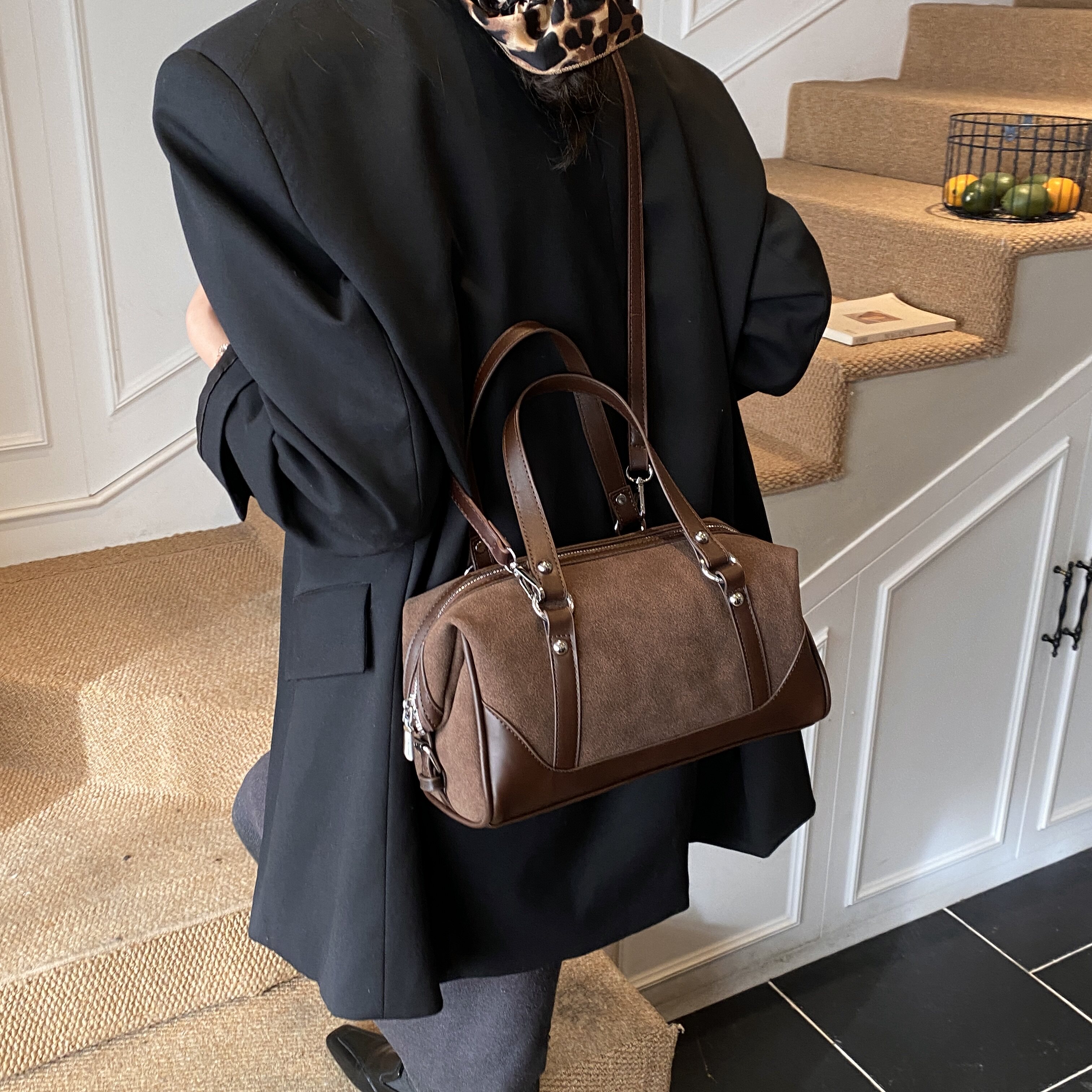 2026复古磨砂皮波士顿包女款高级通勤单肩斜挎大容量手提时尚单品