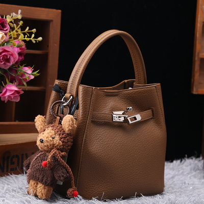 康泰娜正品2025新款真皮菜篮子包单肩斜挎腋下包水桶包通勤女包小