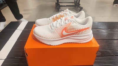 新款Nike耐克女缓震Run Defy减震透气运动训练跑步鞋HM9593