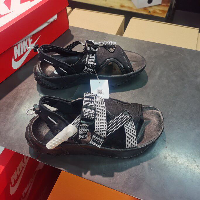 透气凉鞋沙滩鞋Nike户外涉水