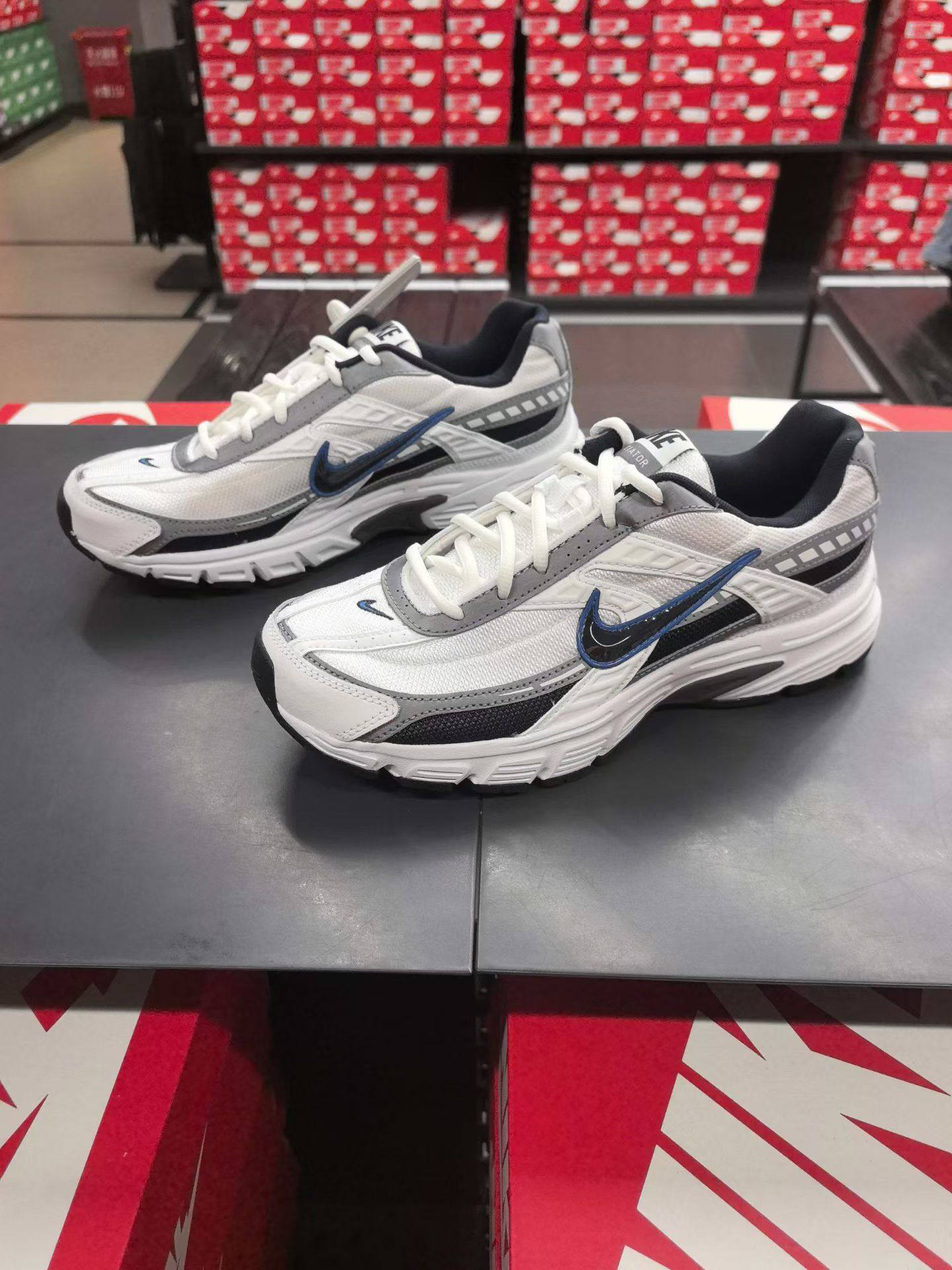 耐克Nike Initiator银色老爹鞋运动轻便休闲防滑跑步鞋IB4467-451