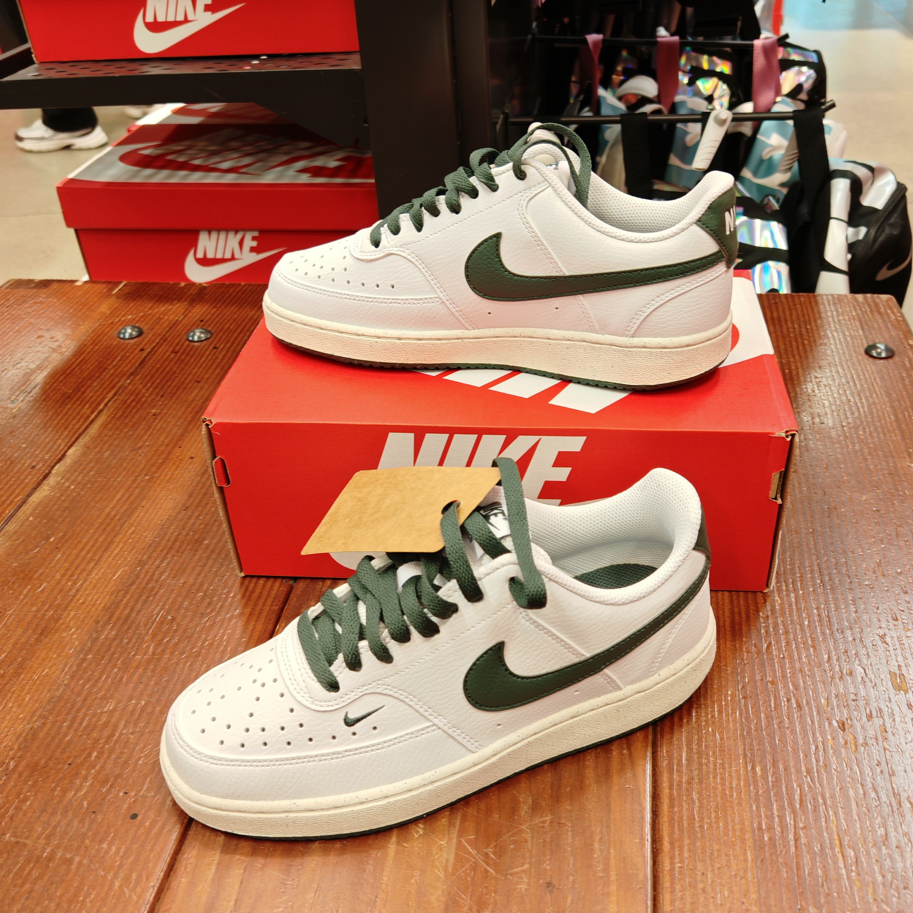 Nike/耐克新款女子低帮舒适百搭耐磨防滑低帮板鞋小白鞋FV9952