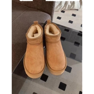 UGG桑坡羊皮毛一体周冬雨同款真皮短筒增高加厚保暖休闲防滑雪地