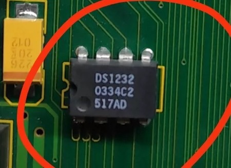 全新 DS1232 DS1232LP DS1232L 直插 DIP-8 监控器芯片 质量保证