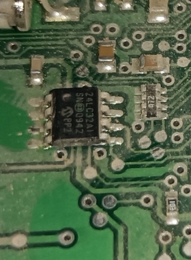 全新 PIC24LC32A-I/SN 24LC32AI 24LC32 贴片SOP8 存储器芯片
