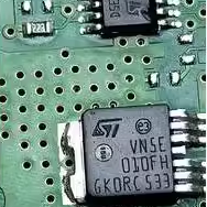 VN5E010FH VND5E025AK新福特福克斯翼虎大灯近光灯驱动芯片三极管