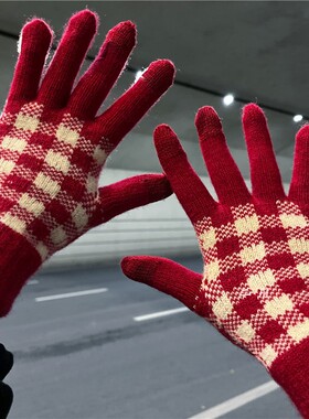 分指秋冬季可触屏红色学生骑车