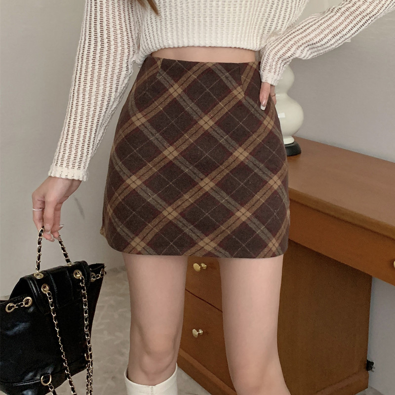 美拉德美式复古毛呢格子短裙大码