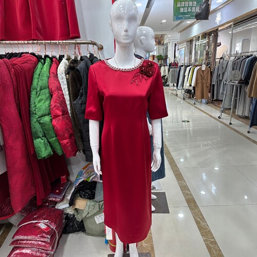 轻奢简约显瘦妈妈婚宴晚礼服