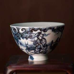 景德镇谷雨山房心斋鸿之手绘铁锈青封神之深南极仙翁献寿鸡心杯