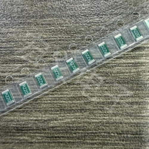 绿色贴片电阻 220mR 1% 0.22R 丝印0R22 RL1632R-R220-F SUSUMU