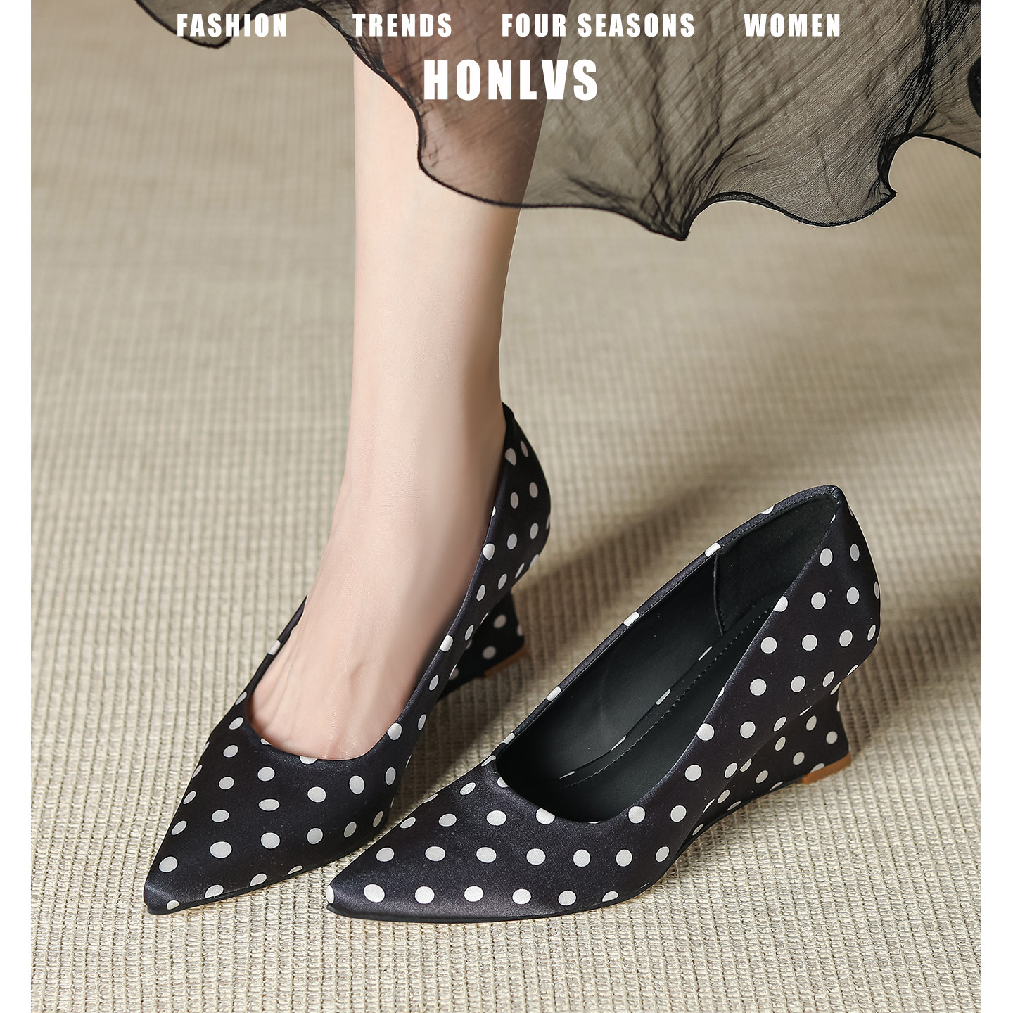 绝美黑色高级感坡跟高跟鞋女2025秋季新款法式尖头波点玛丽珍单鞋