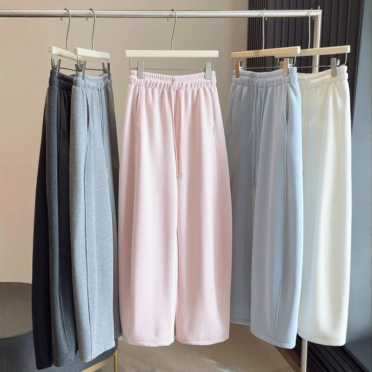 加厚奥粒绒保暖运动卫裤女式秋冬新款高腰垂感阔腿加绒糯米弯刀裤,女装/女士精品,休闲裤,淘宝优惠券,粉丝福利购,淘宝优惠卷