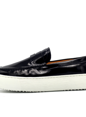 JINIWU吾倪季2025新品休闲油黑套脚TCR耐磨白底懒人一脚蹬乐福鞋