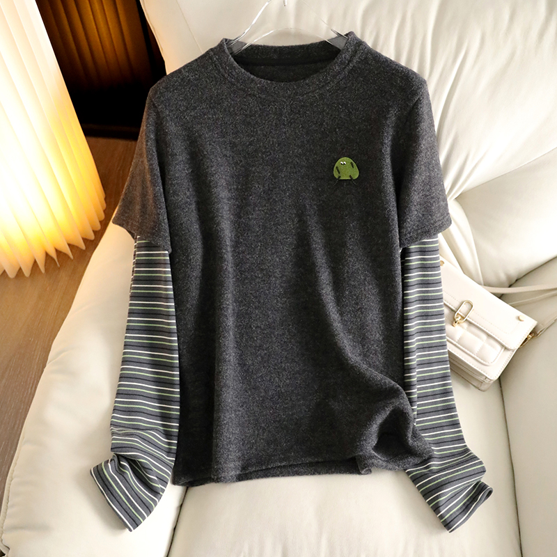 萌趣小绿怪 加厚磨毛亲肤假两件长袖t恤女宽松休闲条纹拼接小衫潮