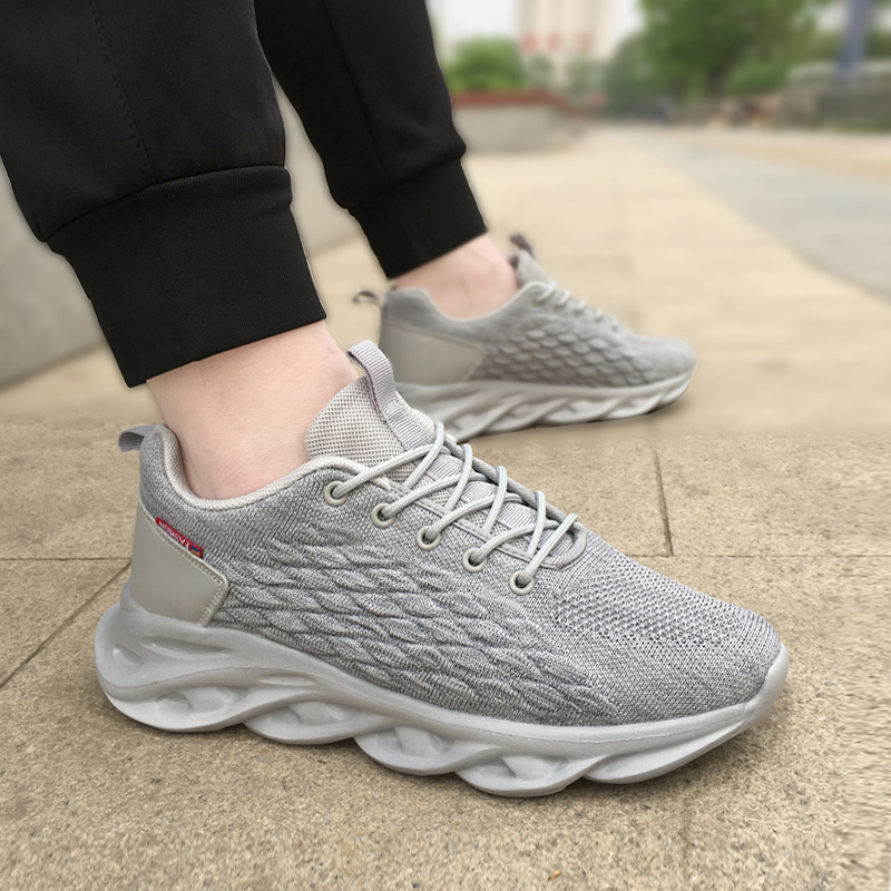 男鞋夏季黑色飞织网面透气跑步鞋