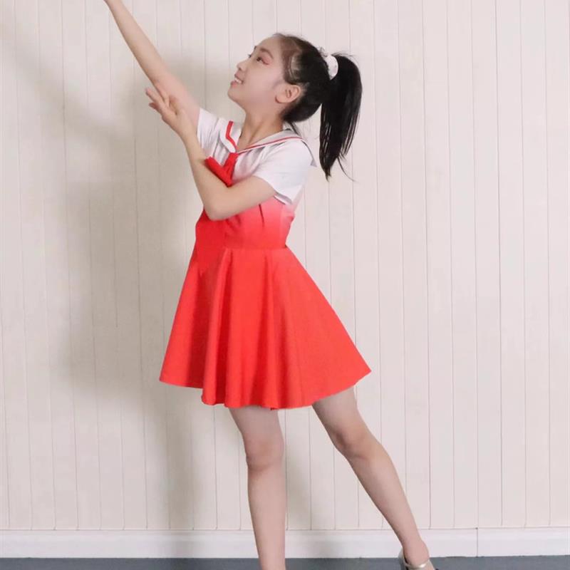 变装少先队员演出服中小学童心向党红领巾国庆大合唱舞蹈表演服装