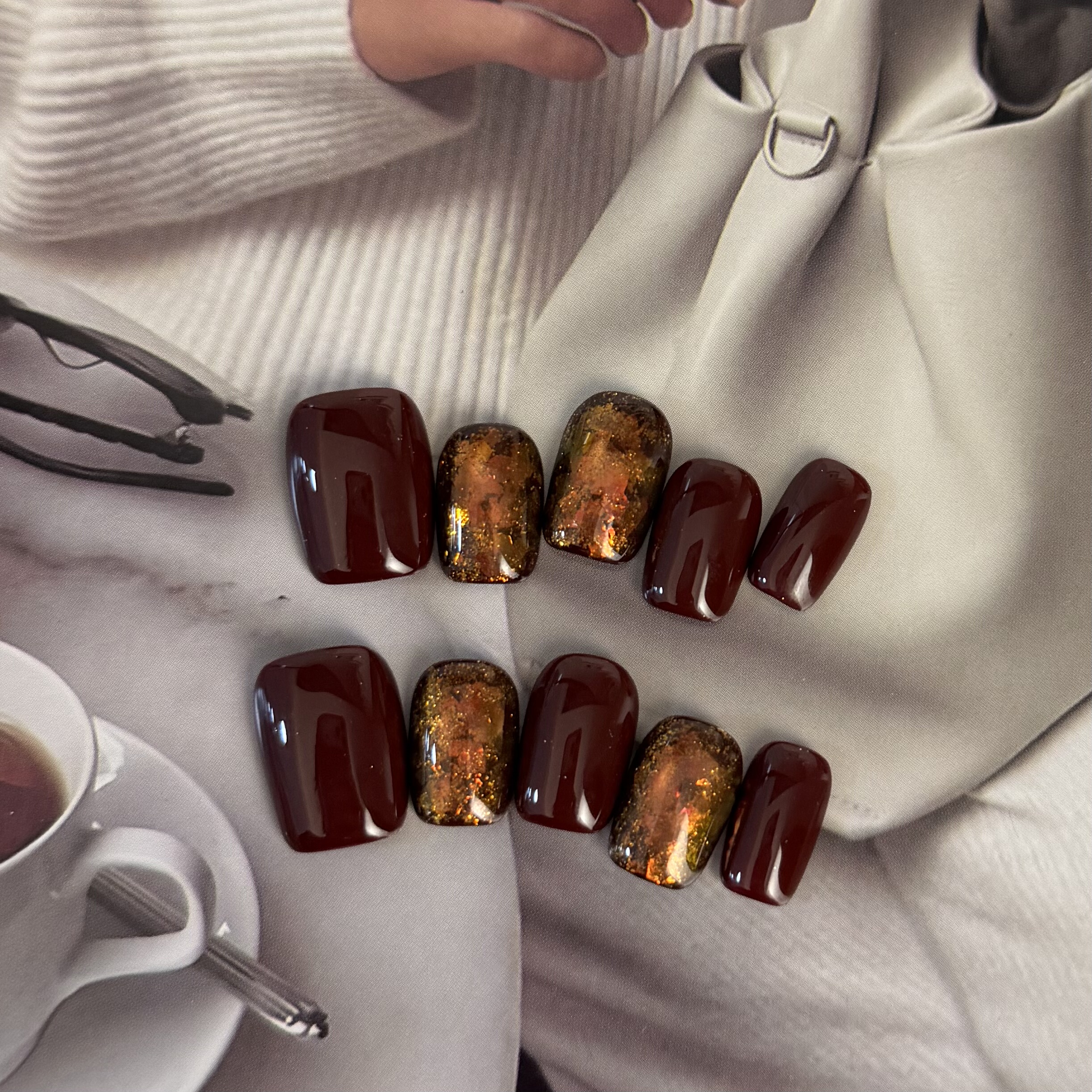 MUZINAIL·【梅洛金】纯手工定制美甲海莉月光粉美甲爆闪轻奢