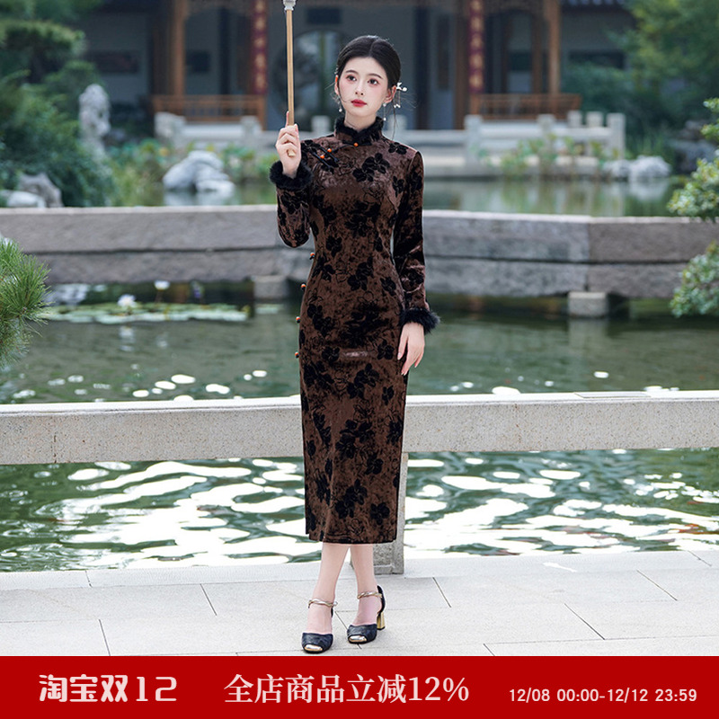 黑色钻石绒改良新中式旗袍