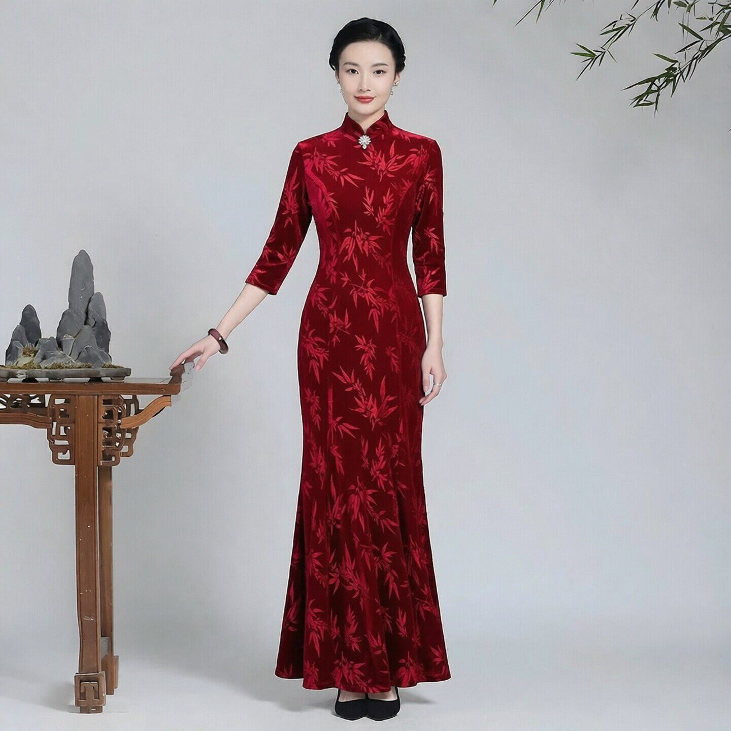 丝绒鱼尾旗袍长款到脚踝轻奢高级感不开叉舞台演出改良版连衣裙秋