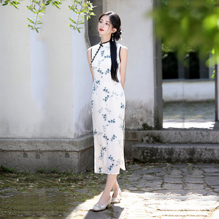 提花缎新中式无袖改良旗袍女白色印花长款气质修身日常可穿连衣裙