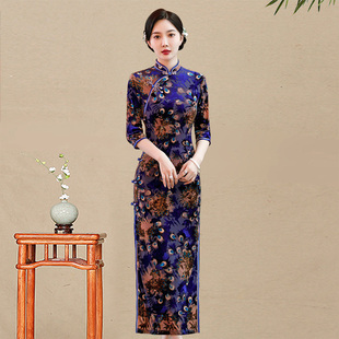 金丝绒旗袍长款七分袖复古传统妈妈装老上海滩孔雀羽毛图案中长袖