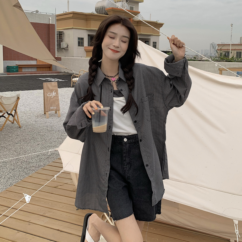 Real shot 2021 New Retro loose medium long BF style folding Plaid Hong Kong style fashion long sleeve shirt top